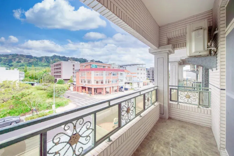 Taitung Knock Knock Smart Stay