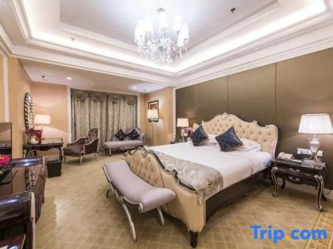 1 Bedroom Luxury Suite with panoramic view