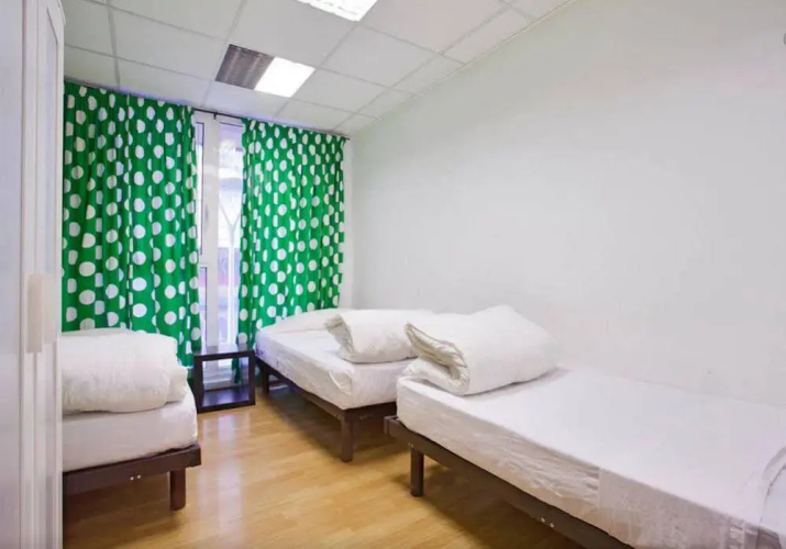 HolidaysBCN Hostel