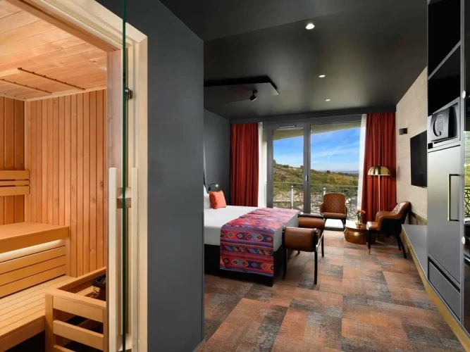 Deluxe Double room with balcony