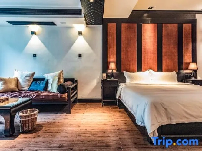 Standard Double room with courtyard view