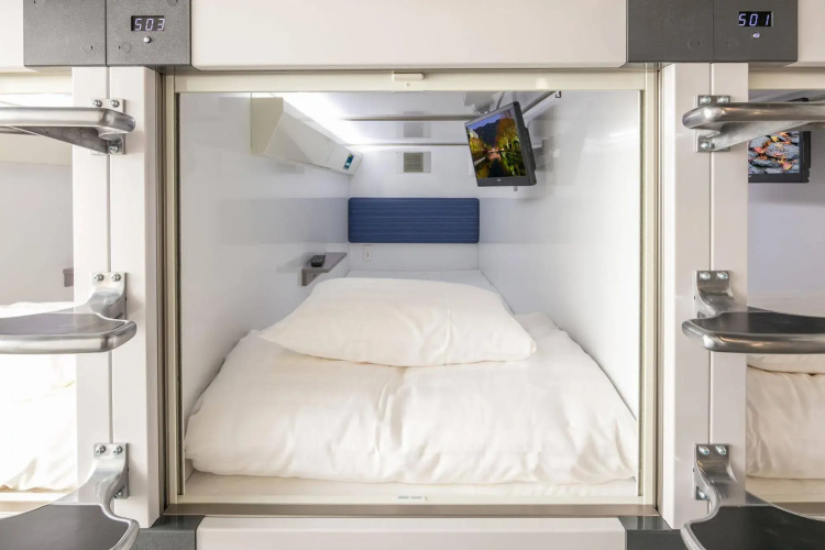 Capsule Resort Kyoto Square