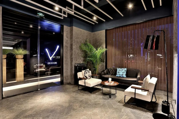 Hangzhou Vline Hotel