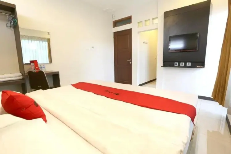 Economy room