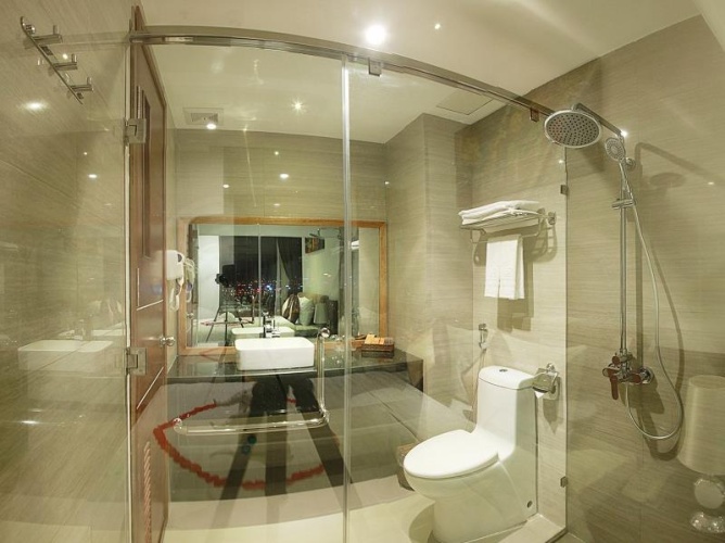 Deluxe Double room with city view