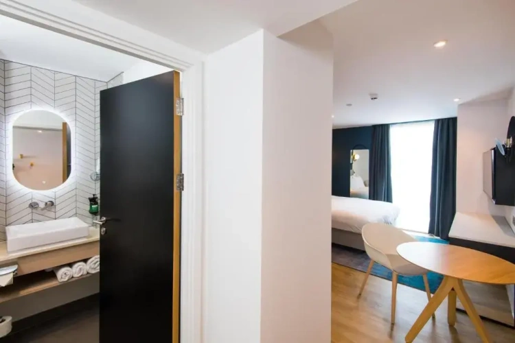 Standard Suite