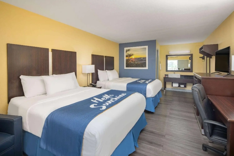 Standard Quadruple room