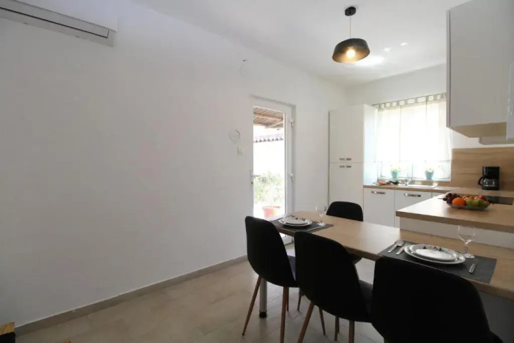 Apartment Padulj 1365