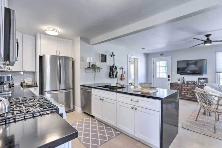 3 Bedrooms Cottage