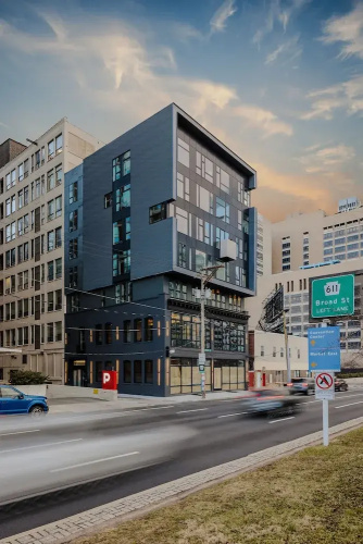 Sosuite One Bed Apt w Rooftop, Gym, Laundry