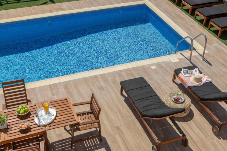 3 Bedrooms Villa with balcony and with pool view