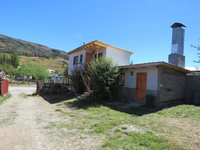 Hostal y Cabañas Perla del Lago
