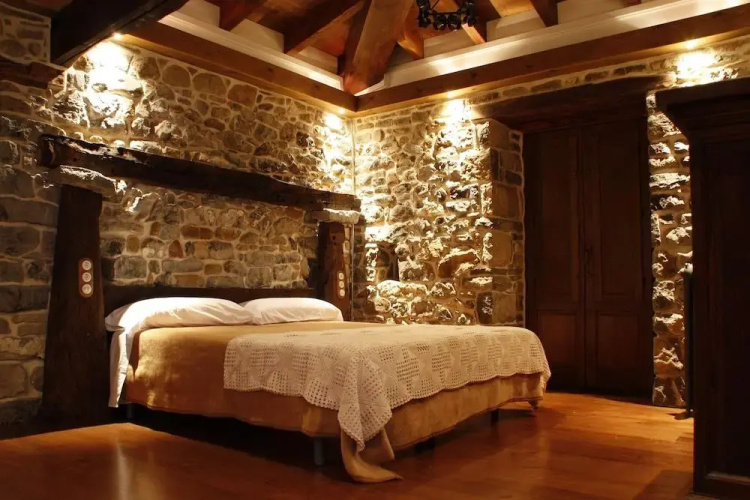 Casona De El Castaniu