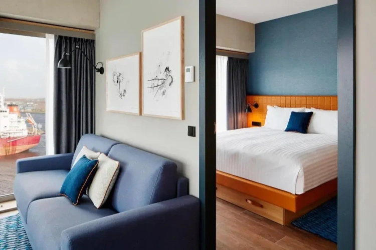 1 Bedroom Double Suite with harbour view