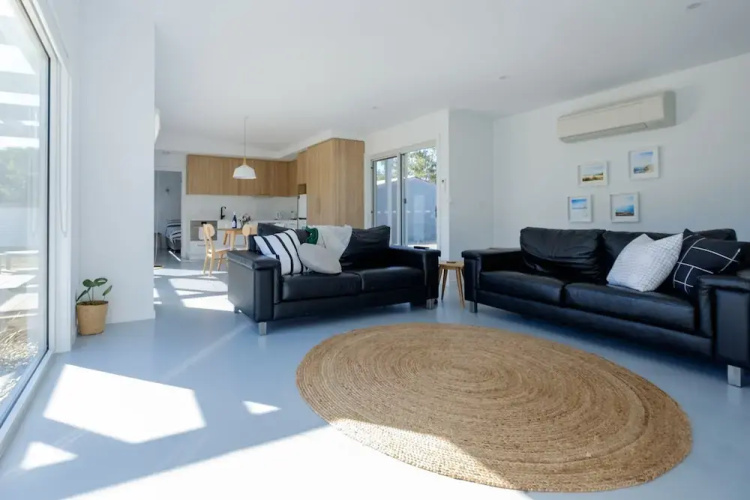 4 Redbill Drive