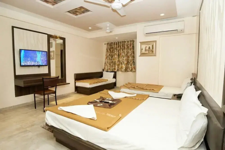 Hotel Sai Suraj Park