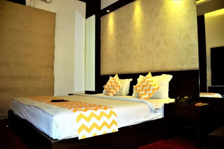 Cozy Inn by FabHotels