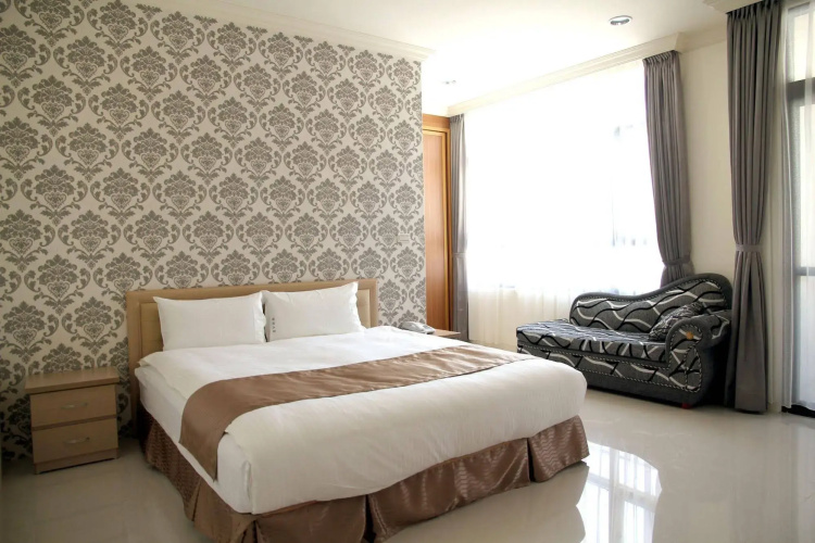 Charlie's Home B&B