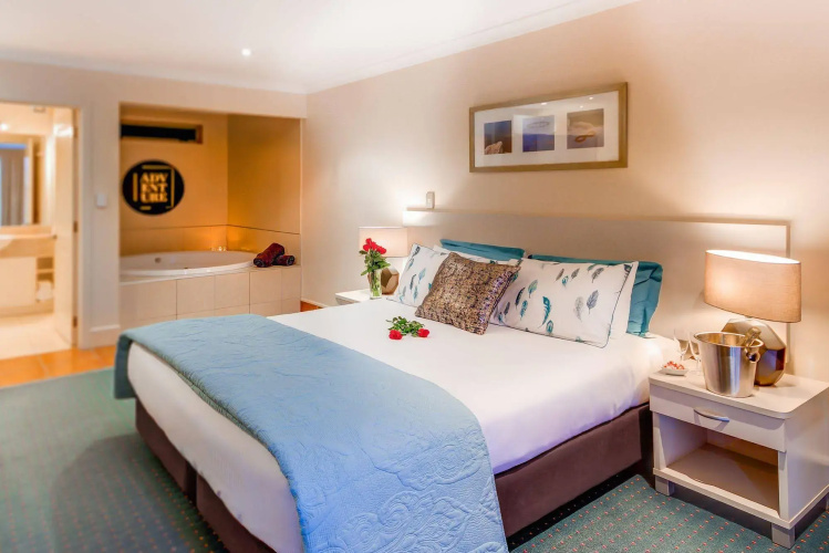Emerald Spa Motor Inn