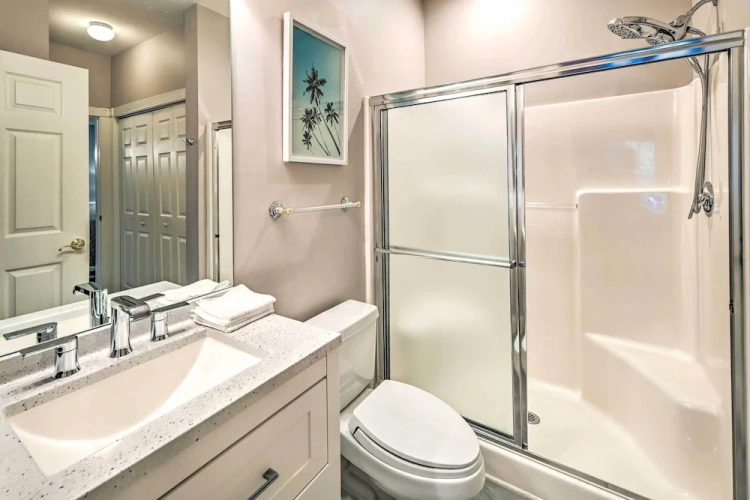 3 Bedrooms Apartment