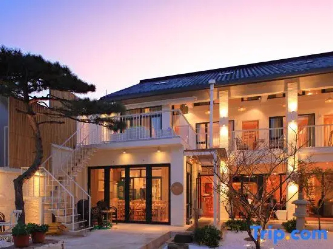 Xiangge Hotel