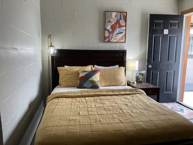 Selkirk Motel