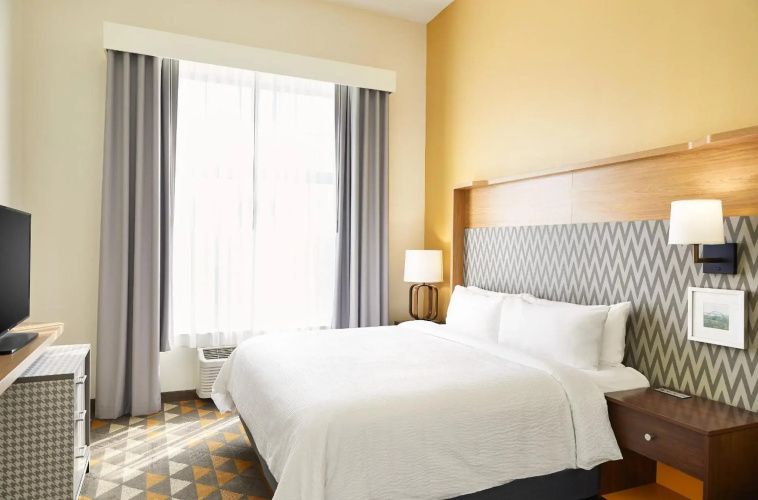 Holiday Inn Hotel & Suites Madison West - Middleton by IHG