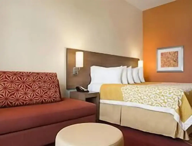 Days Inn and Suites Caldwell