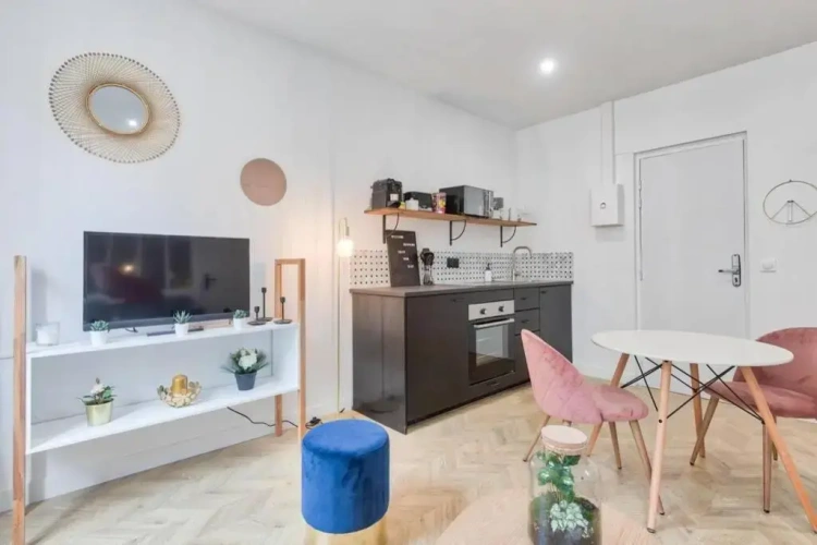 1 Bedroom Apartment