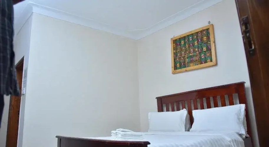 Jolly Court Hotel
