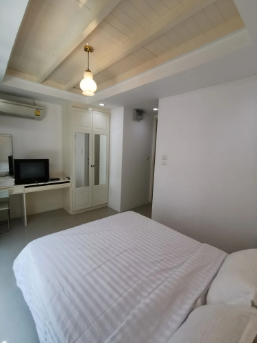 Ratchada-Sutthisan Hotel and Longstay