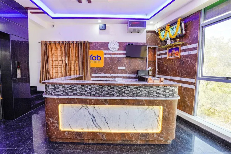 Fabhotel Sri Ram Comforts