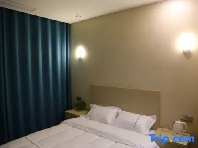 Deluxe Family Suite