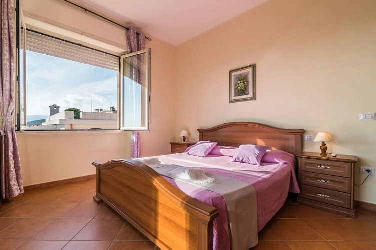 3 Bedrooms Apartment with balcony