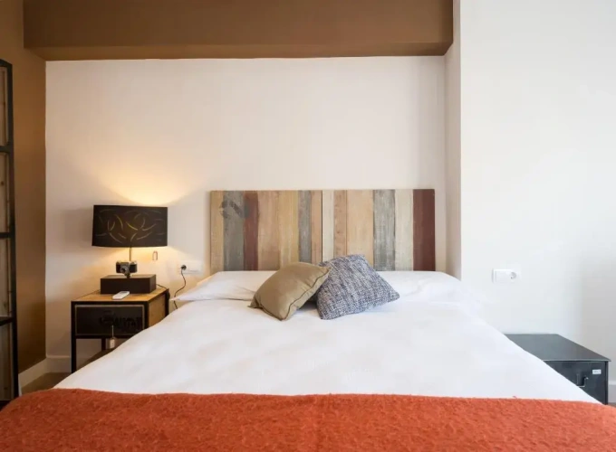 3 Bedrooms Apartment