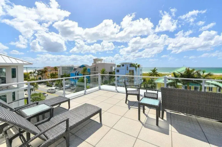641 Bch Rd The Lookout by Beachside Mgt