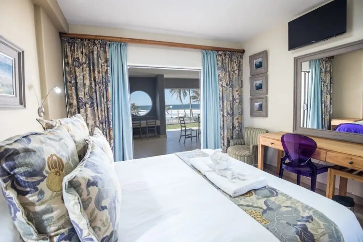 3 Bedrooms Superior Apartment with balcony and with sea view