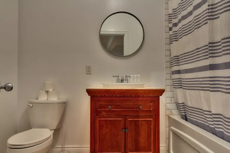 Gorgeous 3BR Right Downtown Montreal