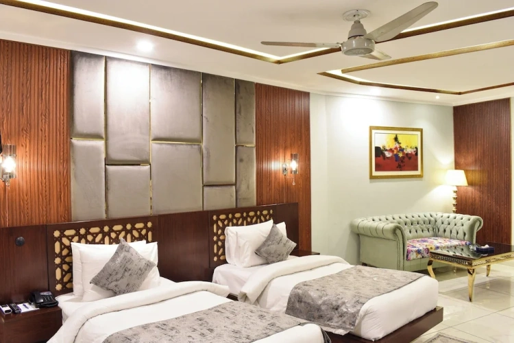 Deluxe Twin room with balcony