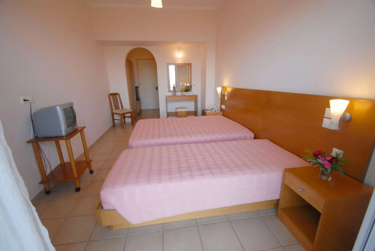Limanaki Hotel