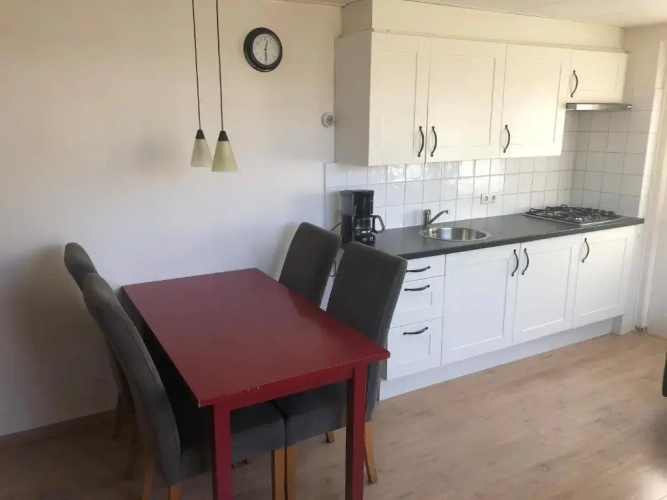 2 Bedrooms Cottage