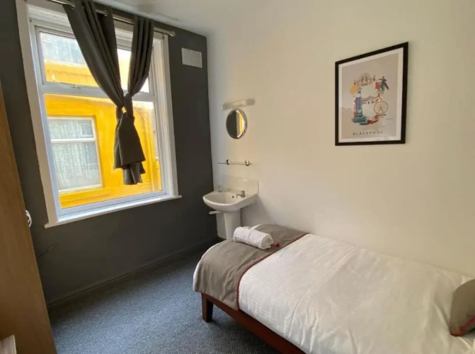 Standard Single room