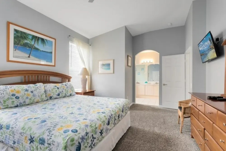 4 Bedrooms, 3 Baths, No Rear Neighbors 4 Villa by RedAwning