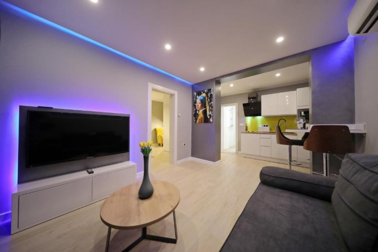 1 Bedroom Deluxe Apartment