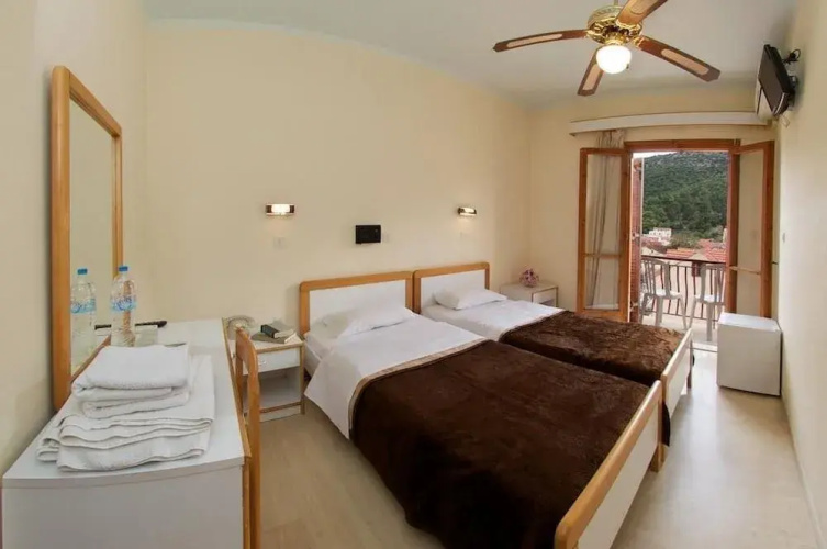 Moustakis Hotel