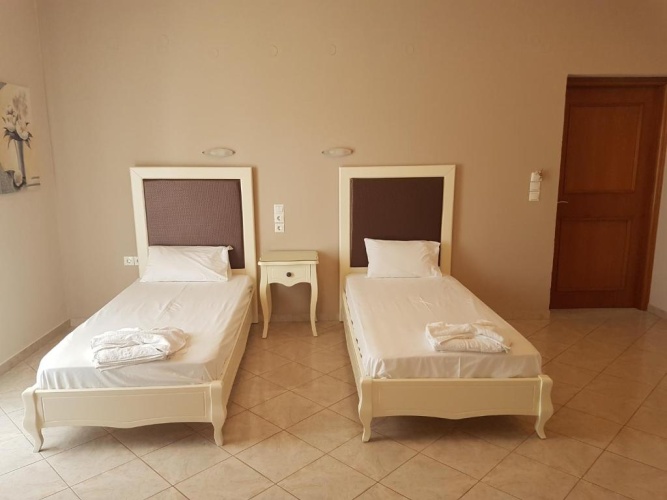 3 Bedrooms Apartment