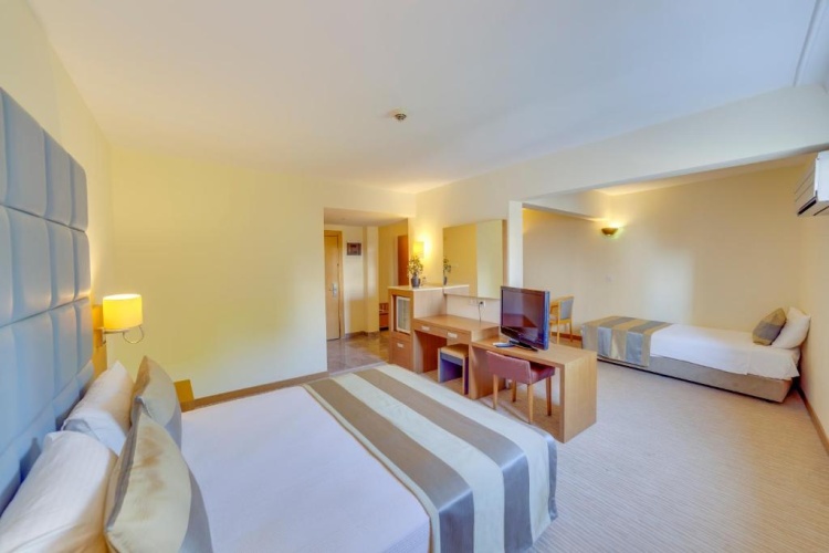 Standard Family room