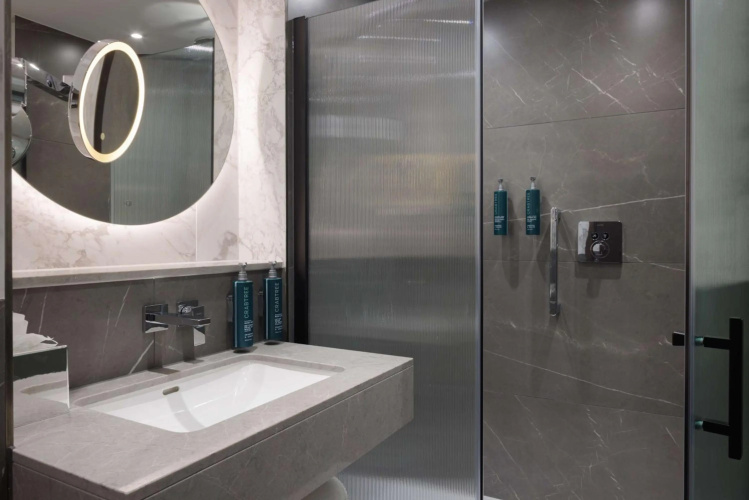 DoubleTree by Hilton Hotel London - Victoria photo 22