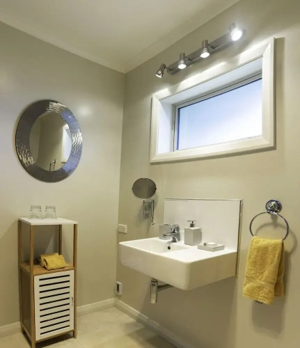 Standard Triple room with view