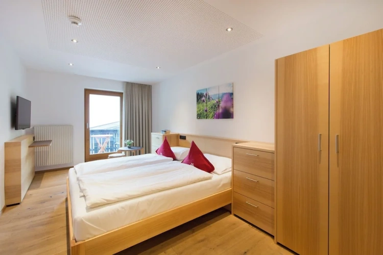 Comfort Double room with balcony and with mountain view